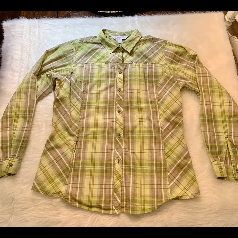 Guide series women’s green plaid fishing shirt